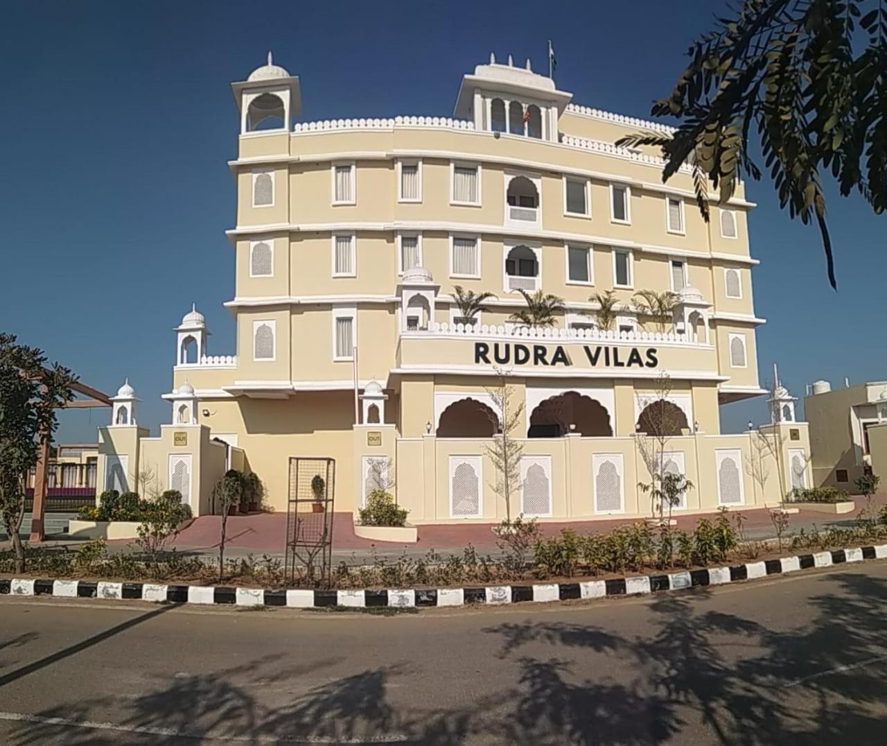 Rudra Vilas - A Royal Heritage Hotel Dźajpur Zewnętrze zdjęcie